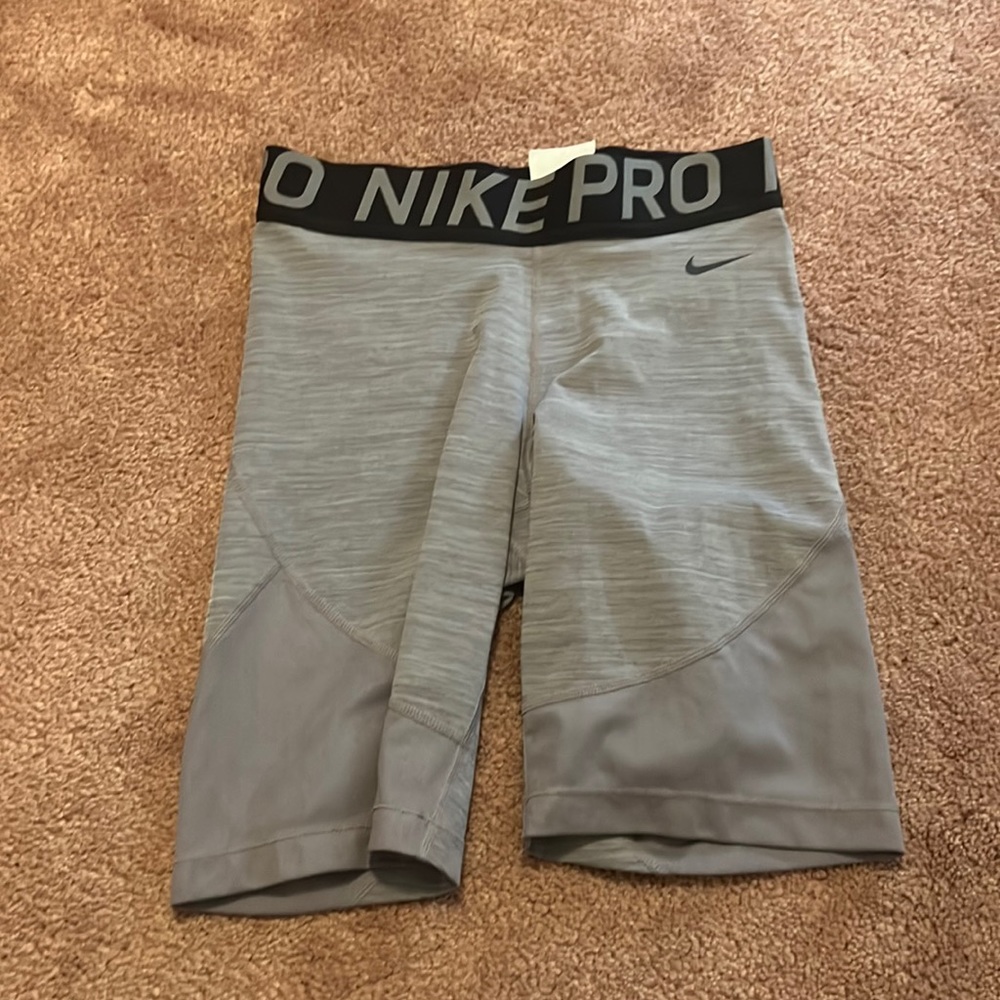 Nike pro 365 women’s high rise 7” shorts